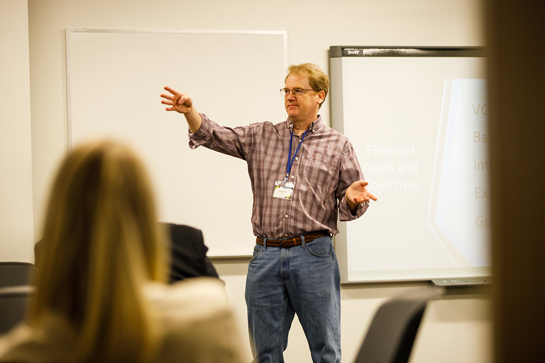 Jayson Ryner of ReEnvision Ag and NIACC presents at the Financial Projections workshop